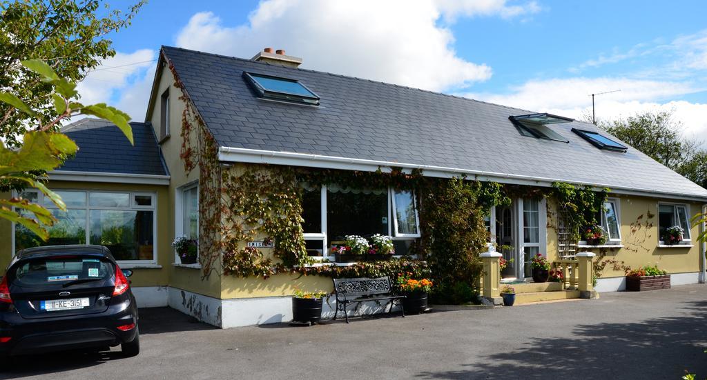 Inisean Ocean View Bed & Breakfast Dungloe Exterior photo